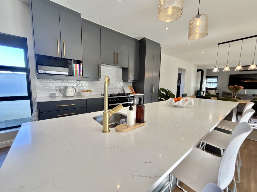 4 Bedroom Property for Sale in Sandown Western Cape